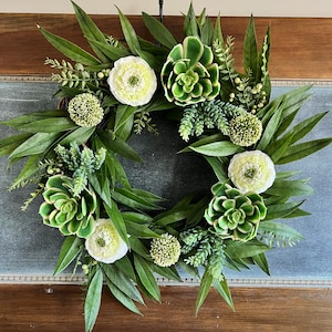 Green Succulent Wreath