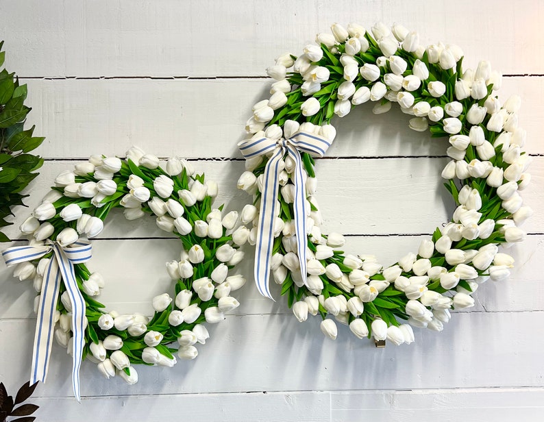 Indoor White Tulip Wreath image 10