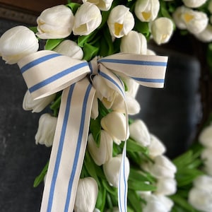 Indoor White Tulip Wreath image 2