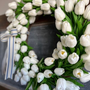 Indoor White Tulip Wreath image 5