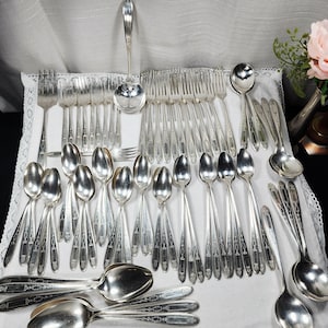Oneida Grosvenor 1921 Community Silverplate Flatware Set No Monograms