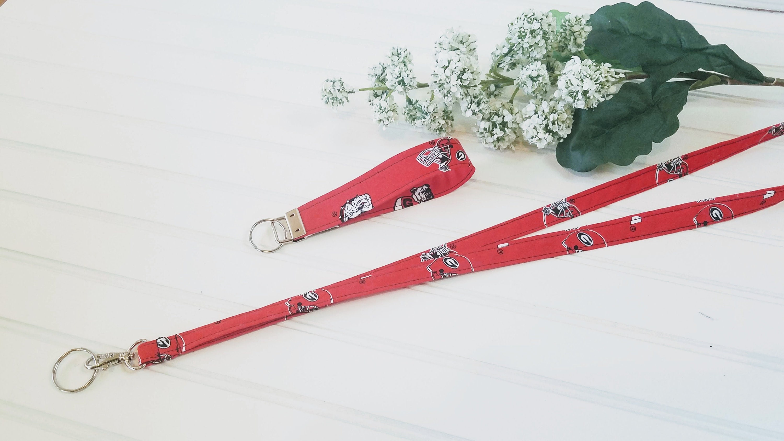 NCAA Georgia Bulldogs Alumni Lanyard - Breakaway Safety Lanyard With Quick Release - Team Color Design