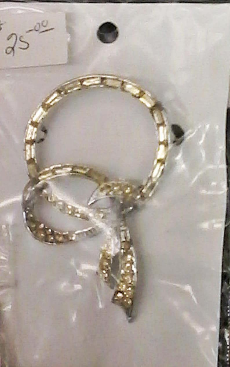 Rhinestone Brooch #11