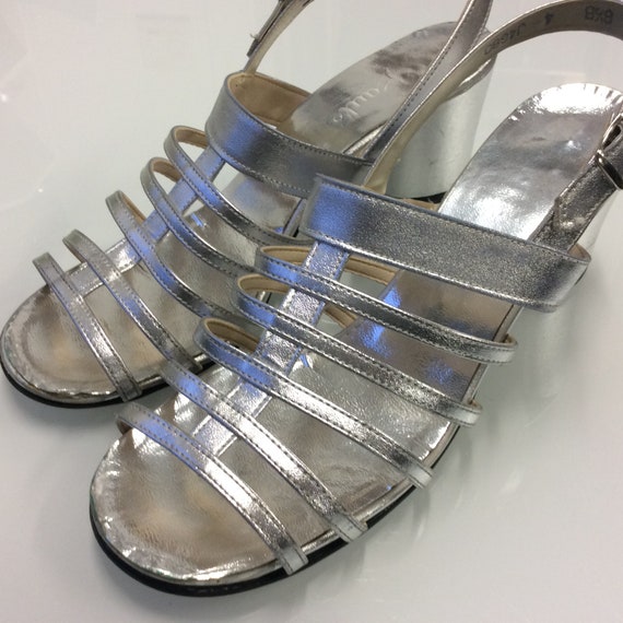 1960 MOD pumps / Vintage silver sandals / Disco ch