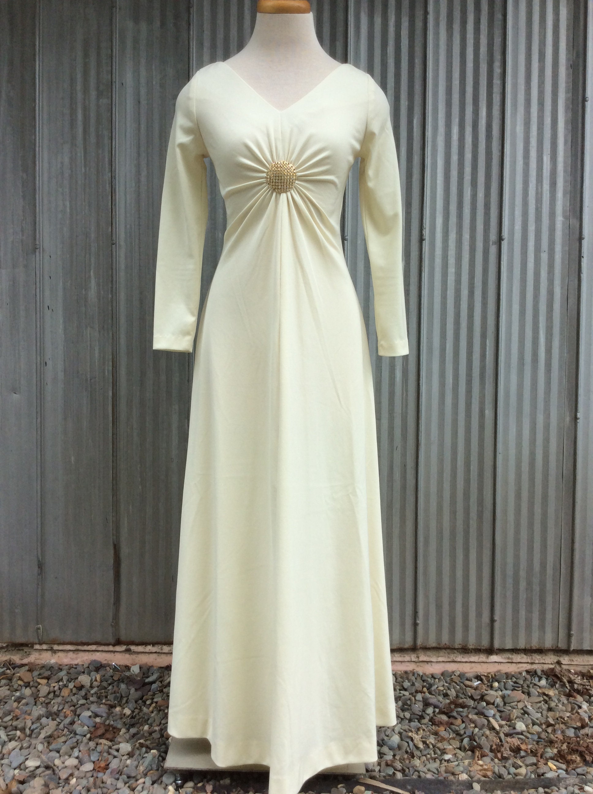 1970 Vintage Evening Dress / Classy Long Dress With Medallion - Etsy