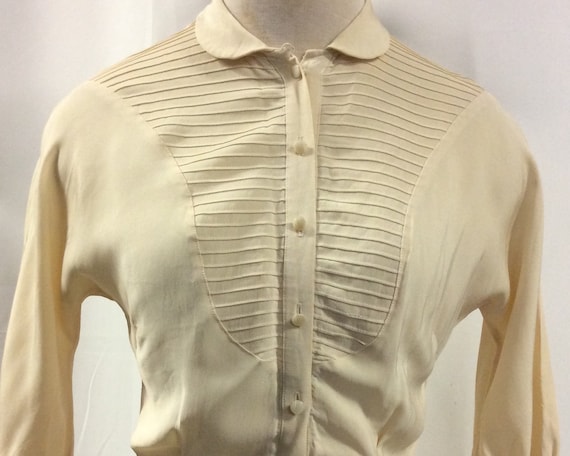 1950 Embroidered silk blouse / Romantic silk crepe
