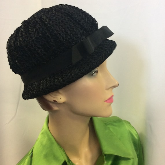 1950 black raffia cloche hat / Raffia braided hat… - image 1