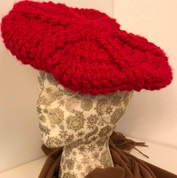 red tam hat