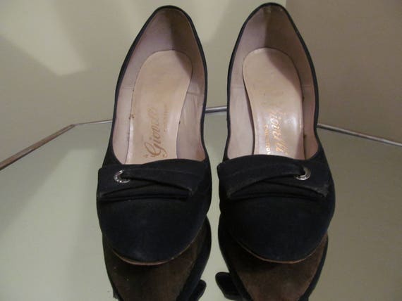 Vintage 1940s blue suede baby doll heels/pumps//19