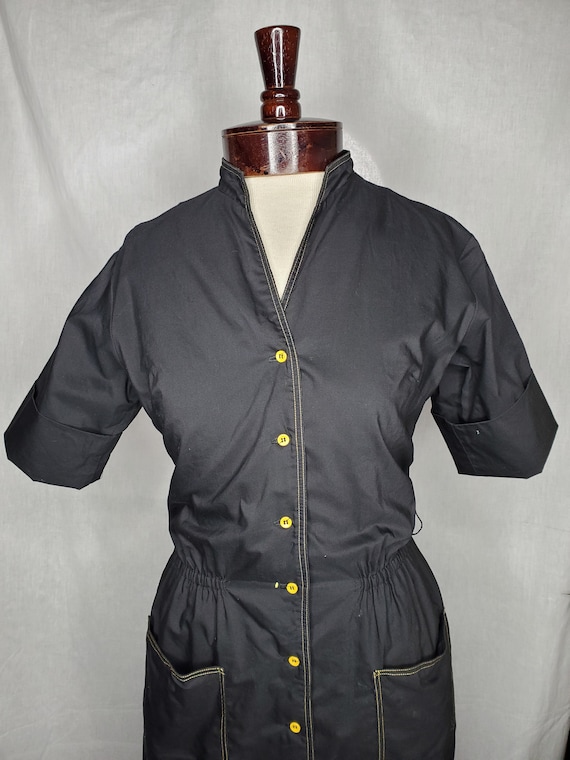 Vintage 1950s/1960s black and yellow shirtdress//V