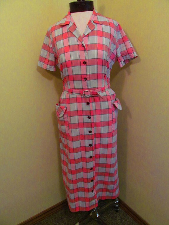 Vintage 1950s dress//pink check dress//shirtwaist
