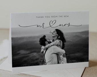 Minimalist Wedding Thank You Card with Photo, Printable Thank You Card, From the New Mr & Mrs, Instant Download, Folded and Flat Lay, V12