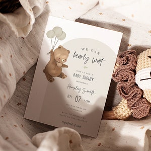 Invito per baby shower a forma di orso con palloncino, invito "We Can Bearly Wait", invito unisex a forma di orsetto, invito ad arco, invito stampabile, BD149