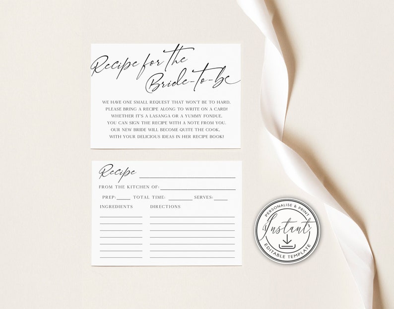 Op de afbeelding: Een printbare receptkaart sjabloon voor een bruidsdouche. De kaart heeft een zwart-wit ontwerp met de tekst "Recept voor de bruid" bovenaan. De kaart bevat secties voor de recepttitel, de ingredi&euml;nten, de instructies, de voorbereidingstijd, de totale tijd en de porties. Er is ook een sectie voor de naam van de persoon die het recept heeft ingediend. De kaart is ontworpen om te worden gepersonaliseerd en afgedrukt.