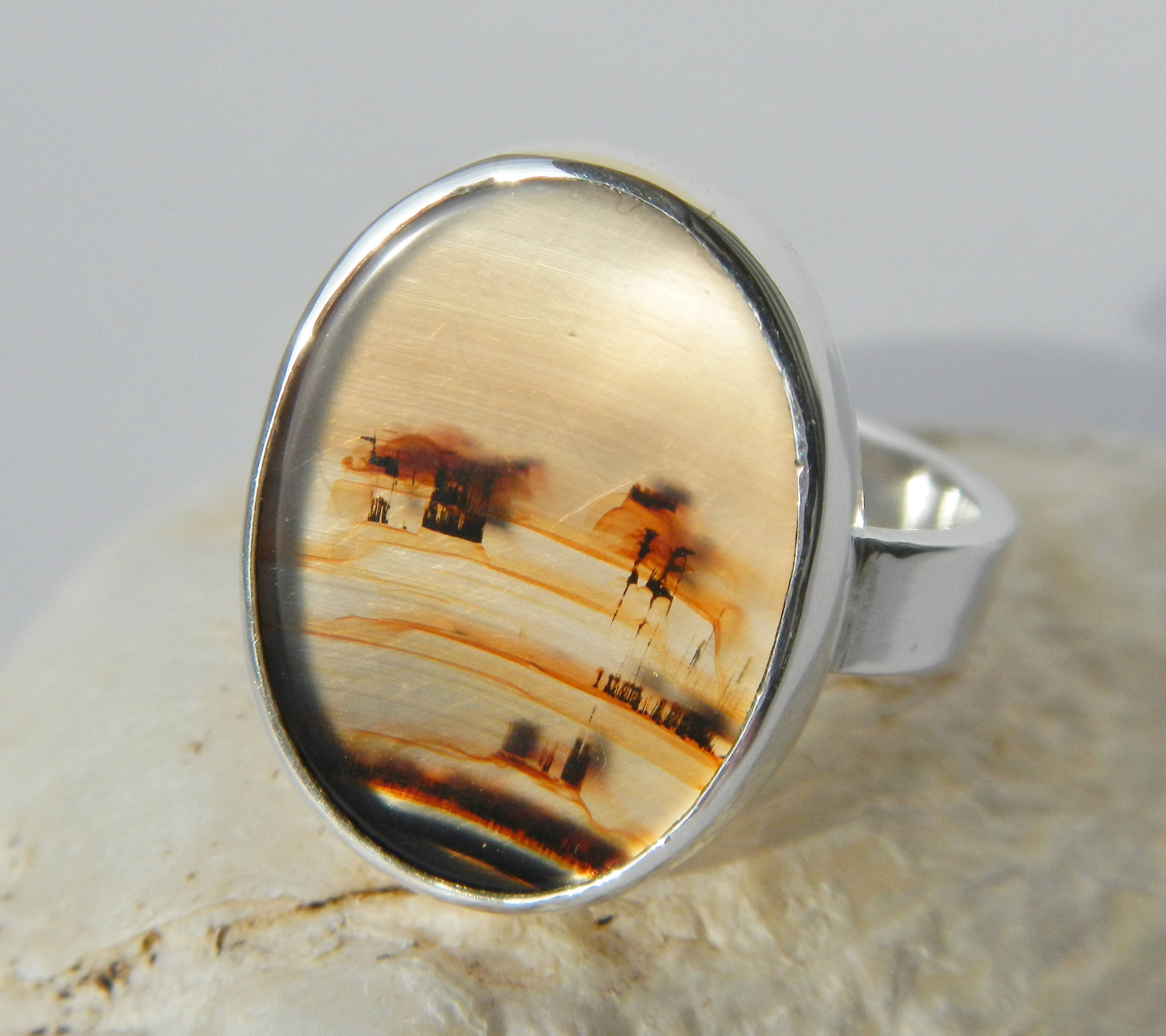 特価商品  Picture Agate Huts With Scene Desert Ring, Silver Sterling アクセサリー