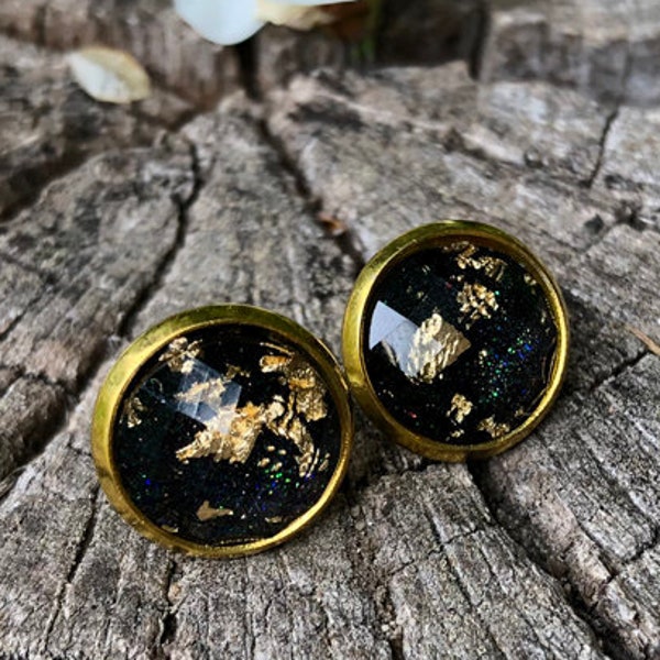 goldfarbene Ohrstecker, schwarz und gold, goldene ohrringe, schwarze ohrringe, glitzer ohrringe, glitzer schmuck, facetten cabochon