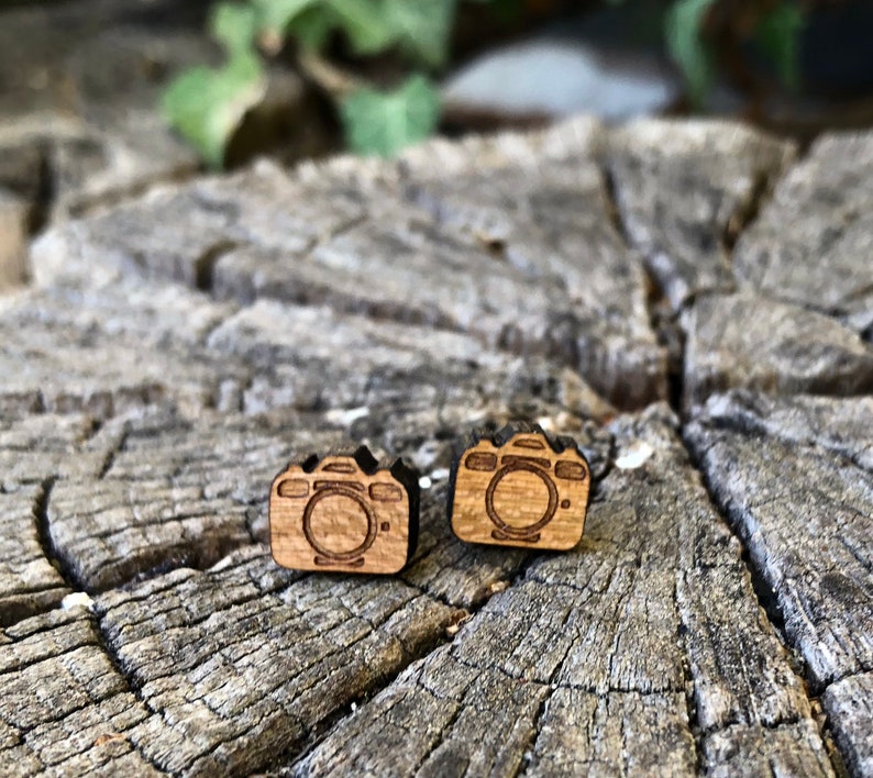 Real wood ear studs camera, wooden ear studs, wooden earrings, wooden jewelry, camera, camera earrings, cherry wood image 4