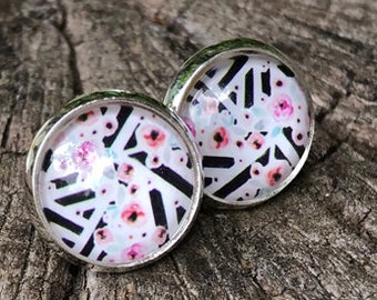 Stainless steel earrings with graphic pattern and flowers, Blattklee, graphic earrings, plain earrings, black and white, floral earrings, chic