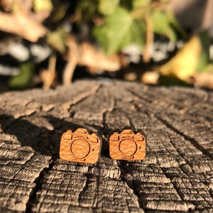 Real wood ear studs camera, wooden ear studs, wooden earrings, wooden jewelry, camera, camera earrings, cherry wood image 3