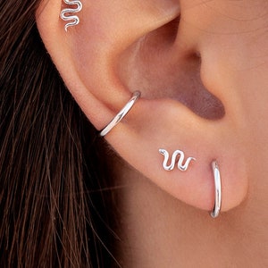 Dainty Single Band Smooth Silver Conch Ear Cuff Earrings image 3