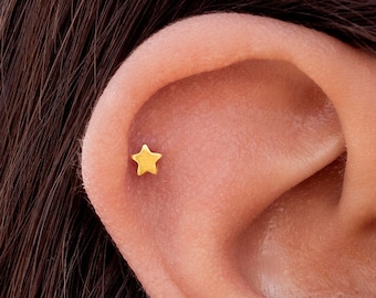 Pendientes stud minimalistas en forma de estrella - Tamaño mediano