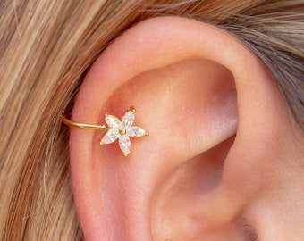 Pendientes ear cuff finos con flor de circonitas en talla marquesa