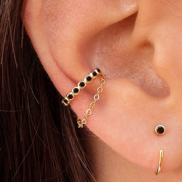 Boucles d'oreilles manchette d'oreille conque avec zircons noirs et chaîne pendante - Fake Piercing