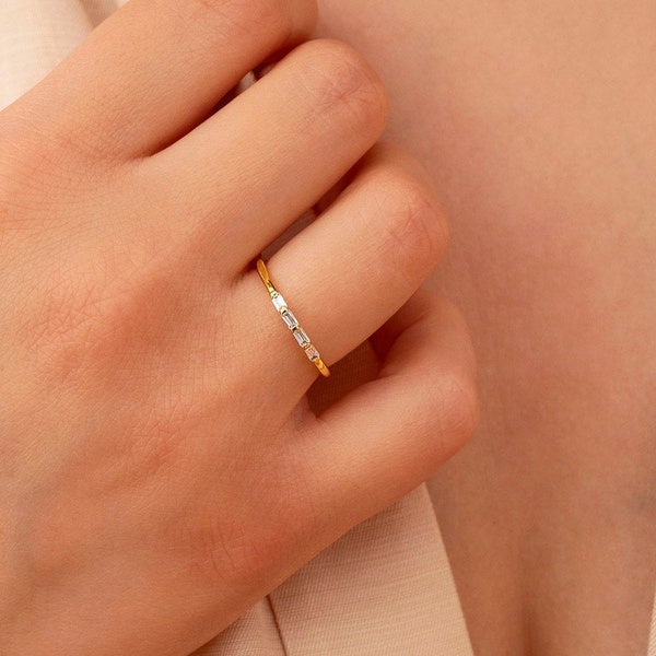 Dainty & Minimalist 4 Baguette CZ Band Ring