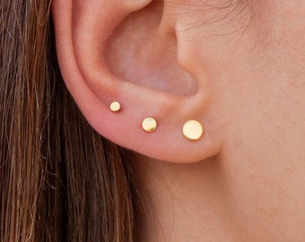 Boucles d'oreilles puces petit cercle - Trois diamètres disponibles