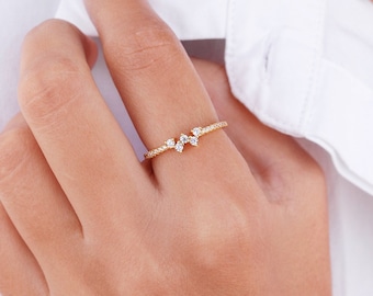 Dainty & Minimalist Zig Zag Cluster Pave CZ Ring