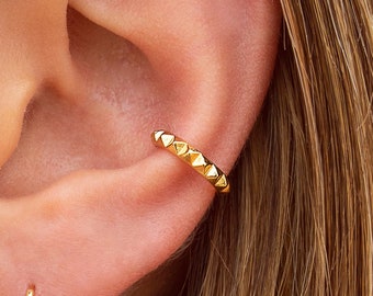 Dainty Pyramid Spikes Conch Ear Cuff Earrings