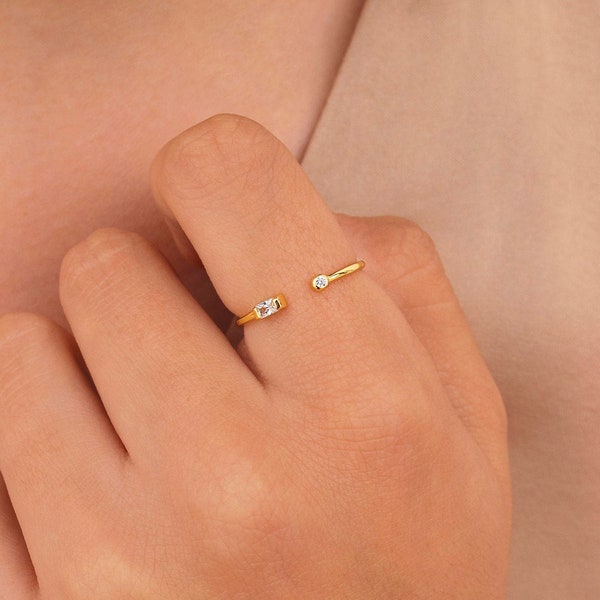 Bague fine ouverte avec zircons baguette et ronds