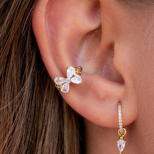 Conch Ear Cuff Ohrringe mit blumenförmigen Zirkonen und Herzen
