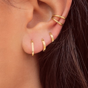 Petites boucles d'oreilles Huggie Hoop unies avec bords carrés Trois tailles: 8, 10 et 12 mm image 1