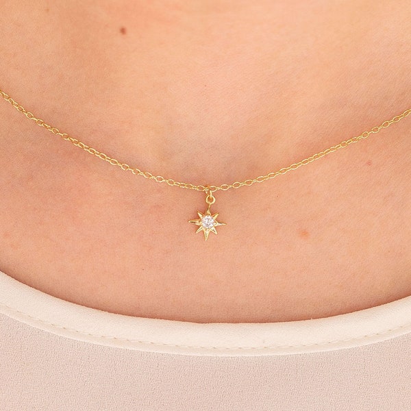 Small 8-pointed star shape pendant necklace with zircon