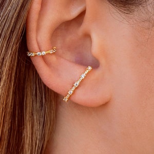 Minimalist Pave & 4 Prongs Cz Ear Lobe Cuff Stud Earrings