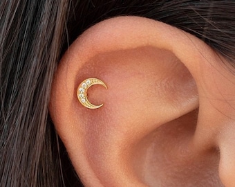 Pendientes stud con forma de luna creciente