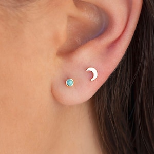 Pendientes stud con piedra cabujón - Disponibles en Turquesa, Coral y Negro