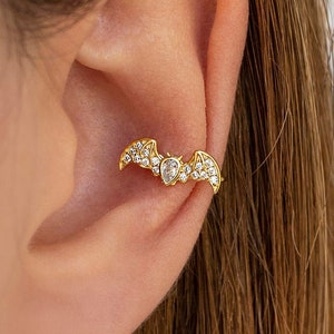 Orecchini ear cuff a forma di conchiglia a forma di pipistrello con zirconi