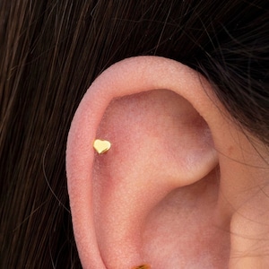 Dainty & Tiny Heart Shaped Stud Earrings