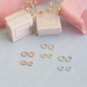 Petites boucles d'oreilles Huggie Hoop unies avec bords carrés Trois tailles: 8, 10 et 12 mm image 10