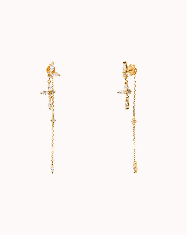 Boucles d'oreilles longues avec zircons taille marquise et ronde Or