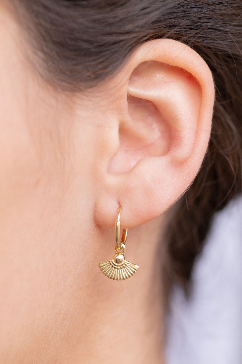 Hoop earrings with fan-shaped charm image 8