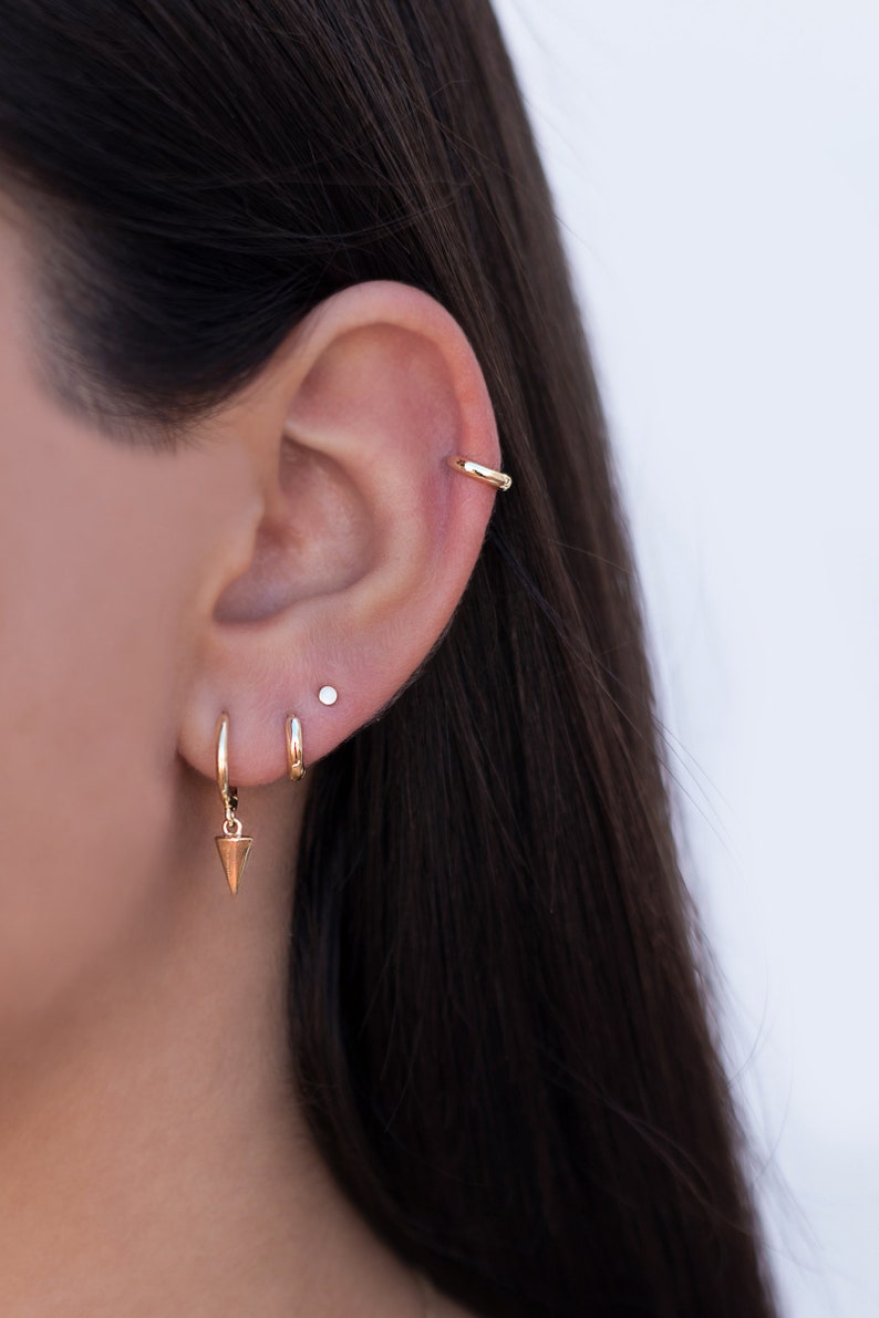 Pendientes stud pequeños en forma de círculo Tres diámetros disponibles imagen 7