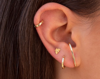 Dainty & Tiny Bee Shaped Stud Earrings - Etsy