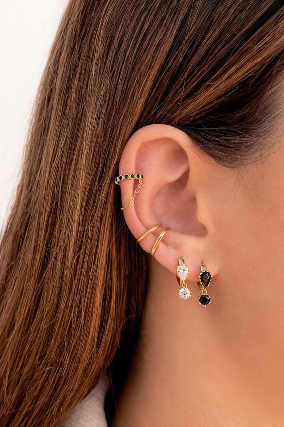 Dainty huggie hoop earrings sale