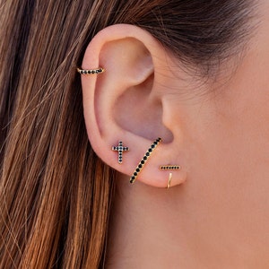 Pendientes stud ear lobe cuff con circonitas negras imagen 7