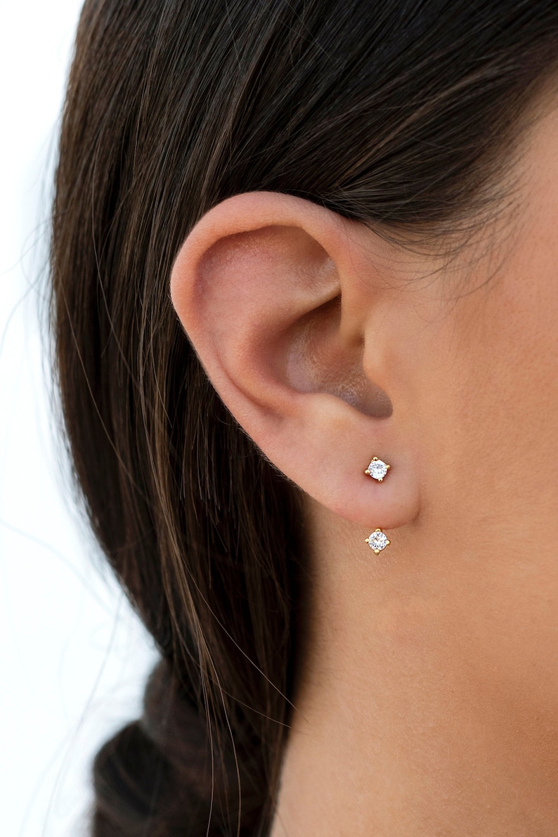 Boucles d'oreilles veste d'oreille avec deux zircons image 1