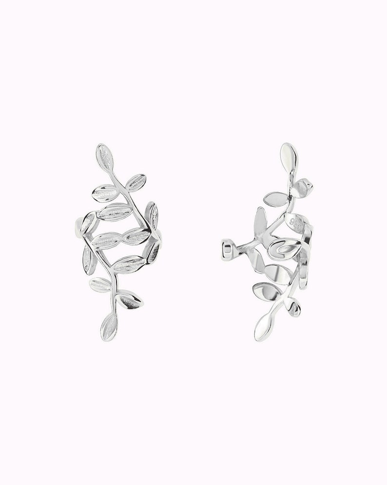 Conch ear cuff earrings in the shape of leaves Silver