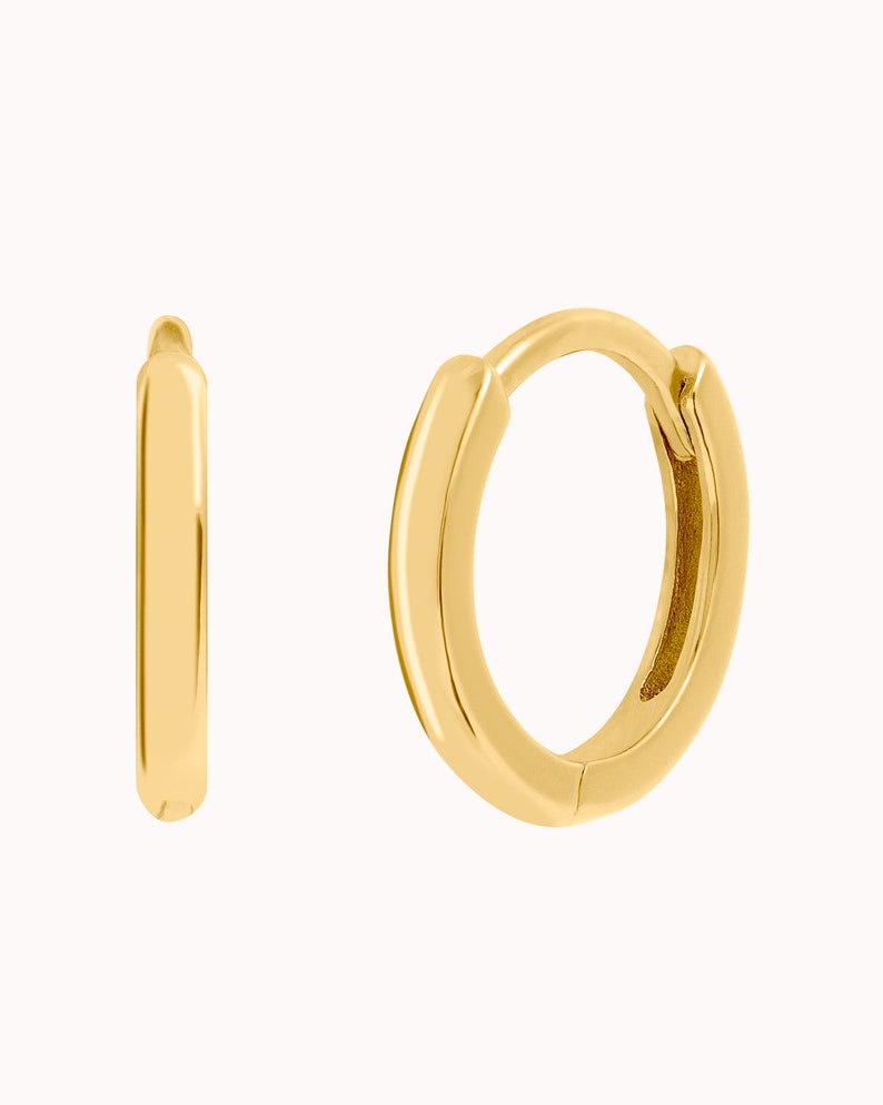 Dainty Round Edges Smooth Huggie Hoop Earrings zdjęcie 2